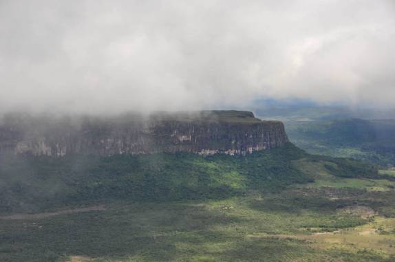 Sobrevoando o Parque Nacional Canaima, no sul da Venezuela